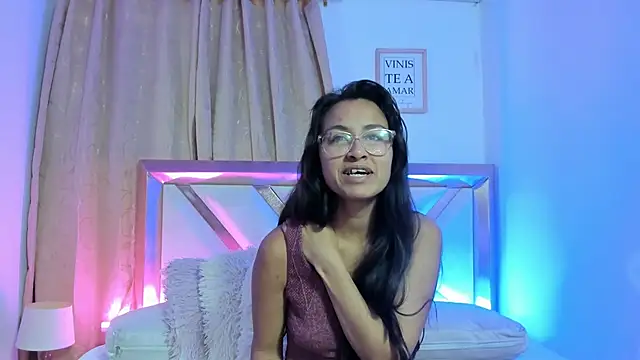 Snapshot of bravepetunia chatting on 2, 10, 2025 bravepetunia online show from 2, 10, 2025