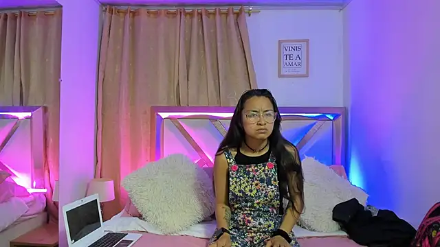 bravepetunia online show from 17, 10, 2025