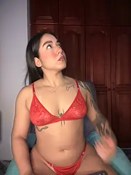 KaditaNavarro online show from 2, 11, 2025