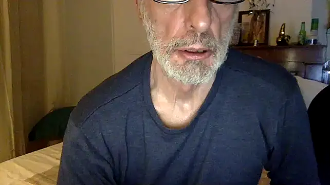 Snapshot of JF69100 chatting on 6, 2, 2026 JF69100 online show from 6, 2, 2026