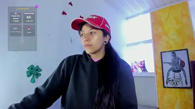 Raven Rouge  online show from 18, 4, 2026