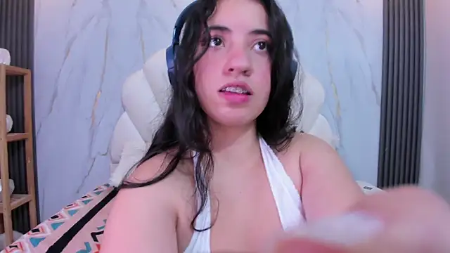 Nicol Chang online show from 29, 10, 2025