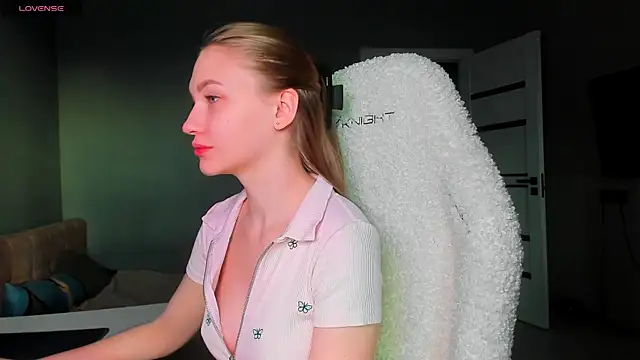 Snapshot of Ammi_bliss chatting on 18, 11, 2025 Ammi bliss online show from 18, 11, 2025