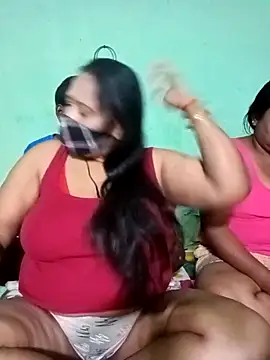 LoveOnStream online show from 8, 11, 2025