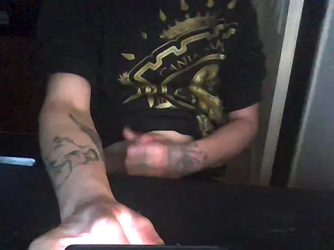 Snapshot of parka999 chatting on 2, 12, 2025 parka999 online show from 2, 12, 2025