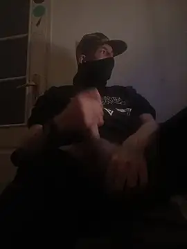 Snapshot of parka999 chatting on 3, 12, 2025 parka999 online show from 3, 12, 2025