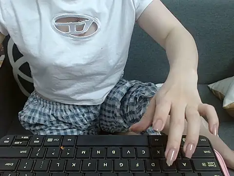 Lamoon 2k online show from 21, 10, 2025