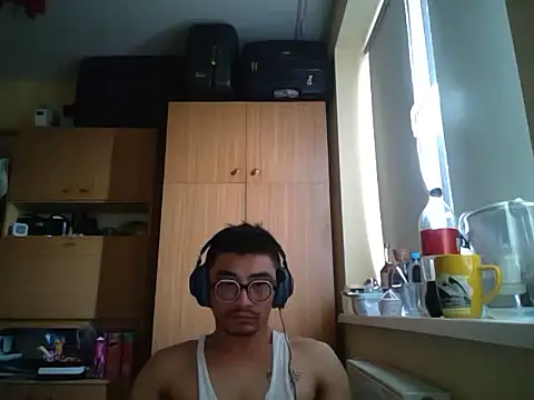 Lokomo32 online show from 17, 5, 2026