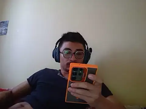Lokomo32 online show from 22, 5, 2026