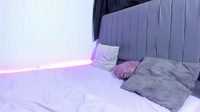 sexloversxxxXX online show from 18, 1, 2025