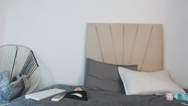  Miaa khalifa  online show from 8, 11, 2025