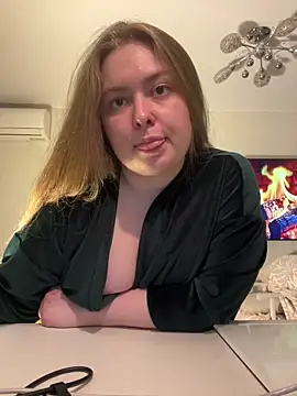 DeniMilkyyyyy online show from 20, 5, 2026