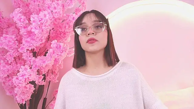 Clara Luu online show from 24, 7, 2026