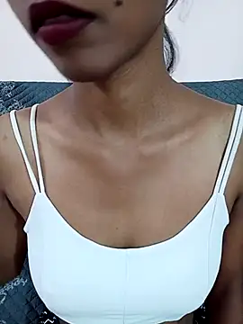 Snapshot of Small_Titss chatting on 13, 10, 2025 Small Titss online show from 13, 10, 2025