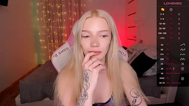 AnyaTaylor  online show from 8, 2, 2026