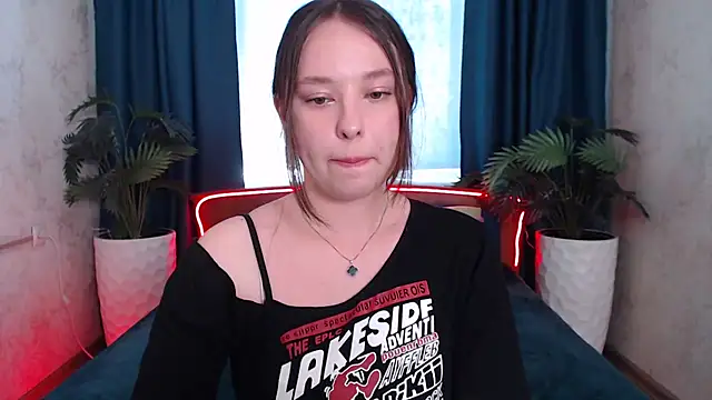 Snapshot of PureLedy chatting on 5, 6, 2026 PureLedy online show from 5, 6, 2026