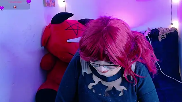 Snapshot of MiaVelvetDoll chatting on 9, 9, 2025 MiaVelvetDoll online show from 9, 9, 2025