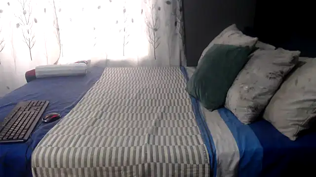 SEXYHUGEASS21 online show from 20, 10, 2025