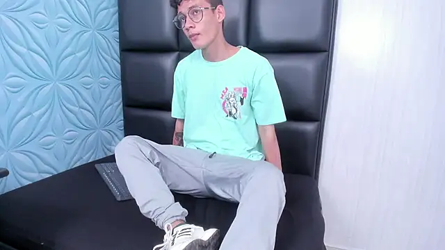 LittleMax23 online show from 22, 11, 2025