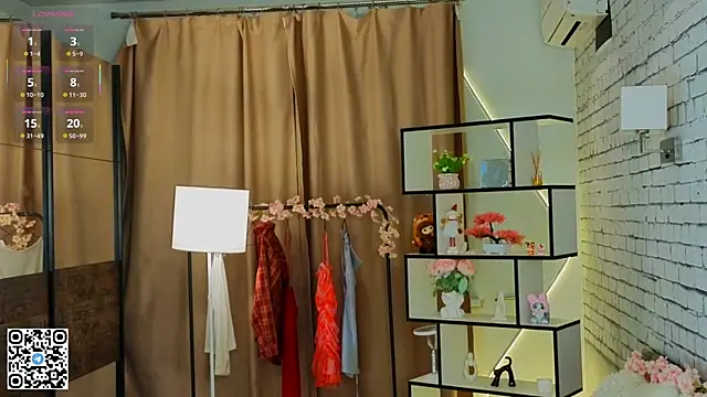 LorinaMaffitt online show from 24, 10, 2025