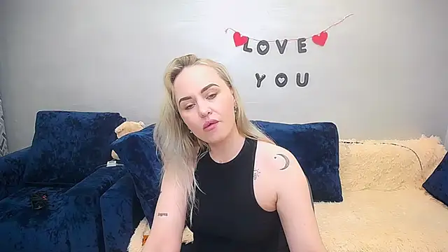 LiluMoon   online show from 1, 4, 2026