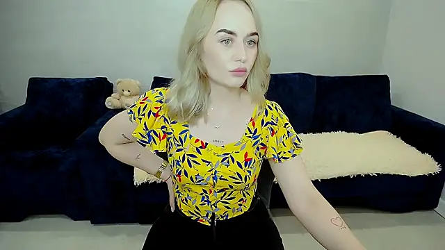 LiluMoon   online show from 18, 5, 2026