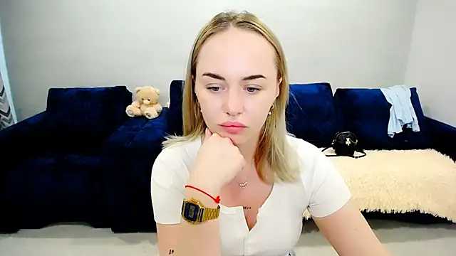 LiluMoon   online show from 20, 5, 2026