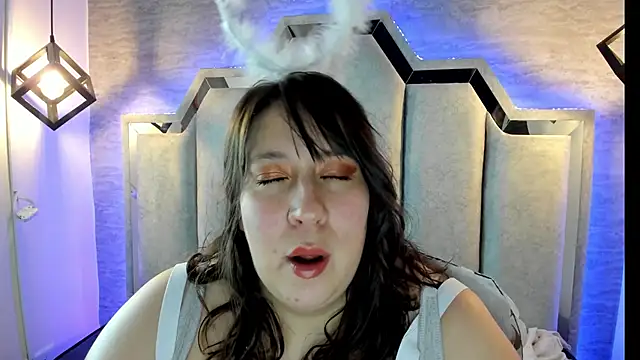  Emily rosee  online show from 31, 10, 2025