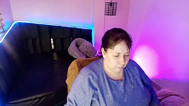  Emily rosee  online show from 4, 12, 2025