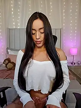 Snapshot of AriadnaTaylor chatting on 8, 10, 2025 AriadnaTaylor online show from 8, 10, 2025
