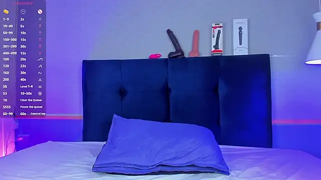 Leo Savage  online show from 14, 11, 2025