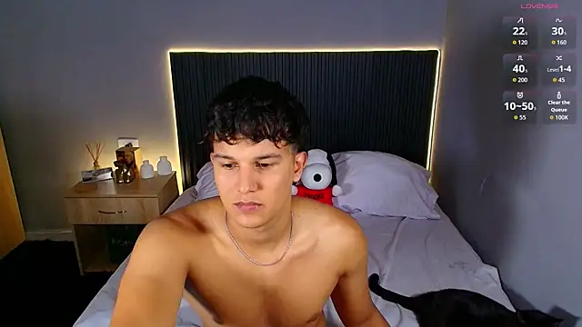 Snapshot of Leo_Savage_ chatting on 24, 7, 2026 Leo Savage online show from 24, 7, 2026
