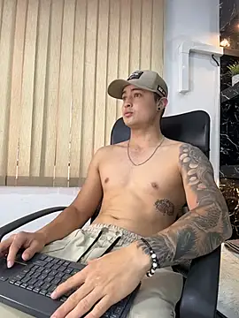 Snapshot of Alexander_ferre chatting on 23, 6, 2026 Alexander ferre online show from 23, 6, 2026