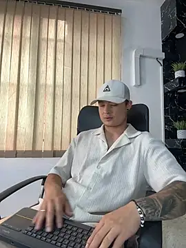 Snapshot of Alexander_ferre chatting on 25, 6, 2026 Alexander ferre online show from 25, 6, 2026