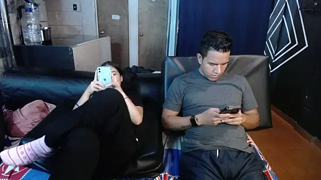 Little Kmi online show from 21, 11, 2025