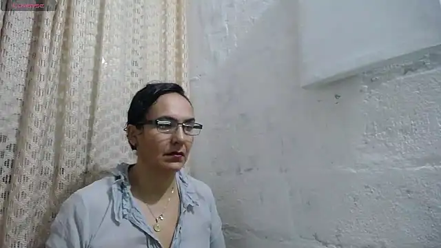 gabbyparker  online show from 10, 9, 2025