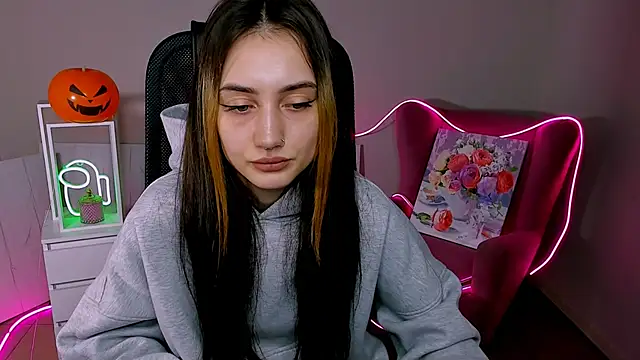 olivianorton online show from 28, 10, 2025