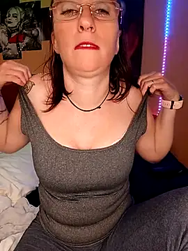 Snapshot of Sophierob1 chatting on 3, 10, 2025 Sophierob1 online show from 3, 10, 2025