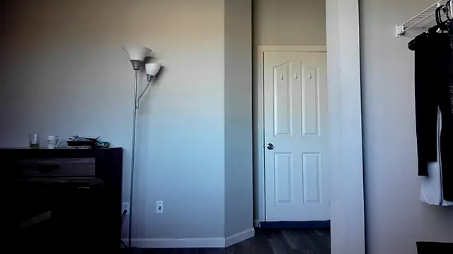 Marlowlovee online show from 8, 10, 2025