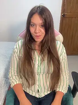 emma hot2006 online show from 19, 12, 2025