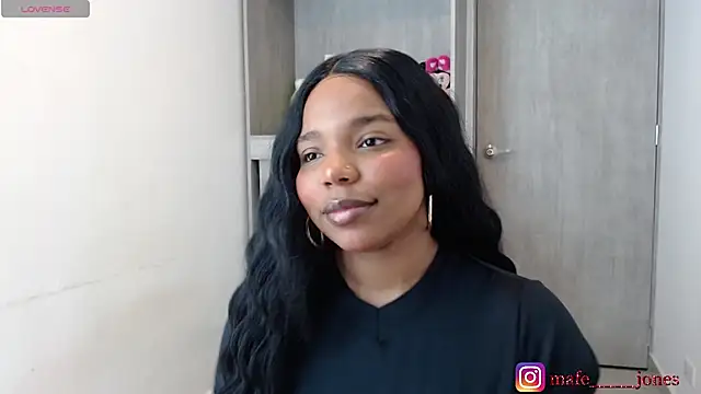 Chanell mina online show from 21, 11, 2025