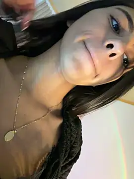 Snapshot of LilybethGray chatting on 8, 7, 2026 LilybethGray online show from 8, 7, 2026