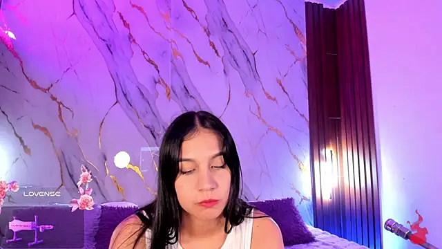 Snapshot of Emmiicute chatting on 21, 4, 2026 Emmiicute online show from 21, 4, 2026