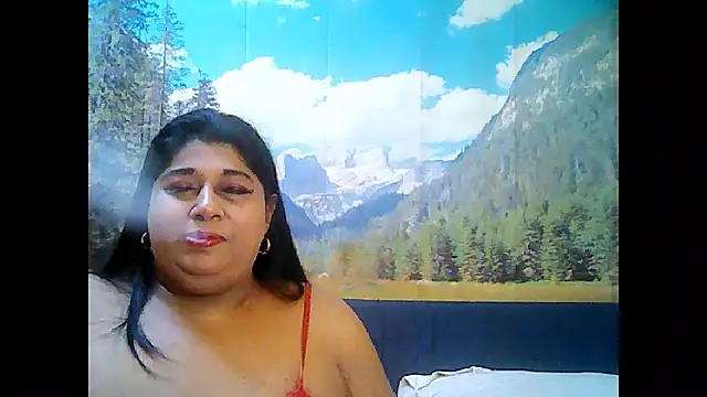 Snapshot of indianhoney694u chatting on 9, 9, 2025 indianhoney694u online show from 9, 9, 2025