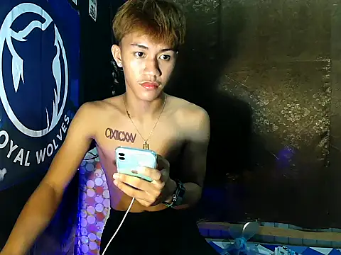 Snapshot of naughtyboyloy_0 chatting on 30, 9, 2025 naughtyboyloy 0 online show from 30, 9, 2025