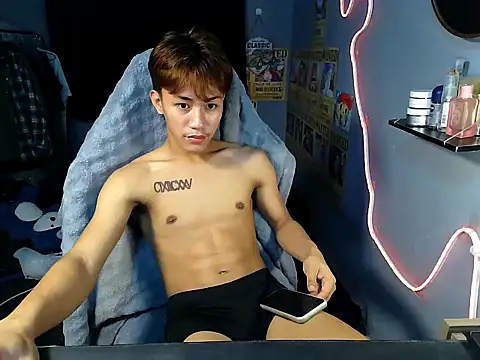 Snapshot of naughtyboyloy_0 chatting on 15, 7, 2026 naughtyboyloy 0 online show from 15, 7, 2026