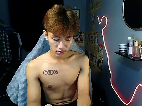 Snapshot of naughtyboyloy_0 chatting on 16, 7, 2026 naughtyboyloy 0 online show from 16, 7, 2026