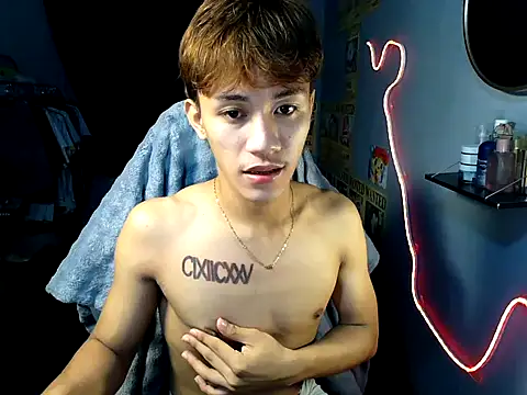 Snapshot of naughtyboyloy_0 chatting on 19, 7, 2026 naughtyboyloy 0 online show from 19, 7, 2026