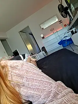 NibbleSweetie online show from 11, 10, 2025