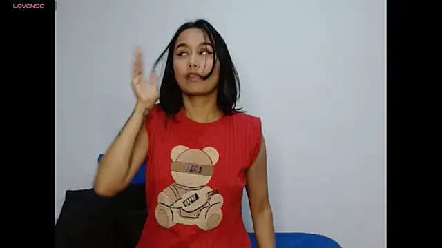 Gia Lee online show from 23, 10, 2025